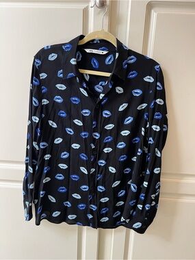 Zara Black Top with Blue Lip Motif